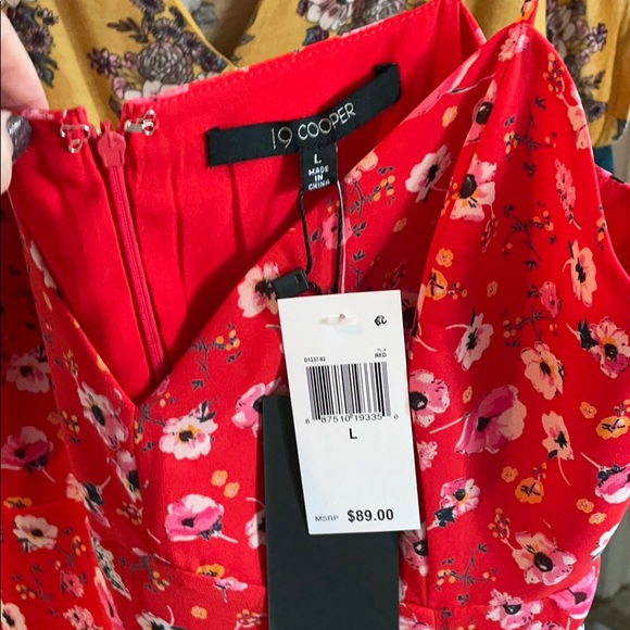 Beautiful red floral dress - Picture 2 of 5